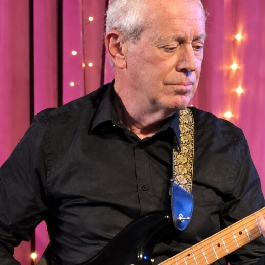 Gitarist Almere  (NL) Terug in de tijd met the Shadows