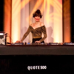 DJ Ivy ( Vrouwelijke DJ / Female DJ )