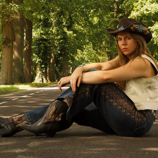 Singer (female) Deventer  (NL) Singer-Songwriter Dani Raven