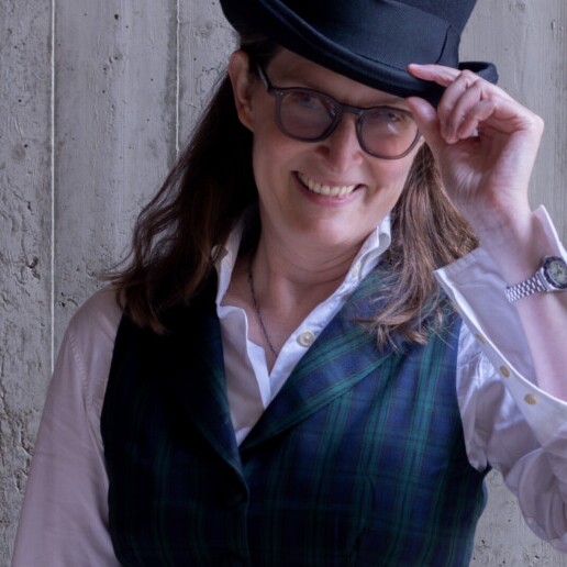 Speaker Amsterdam  (NL) Tuaca Kelly –Premium Bespoke Spoken Word
