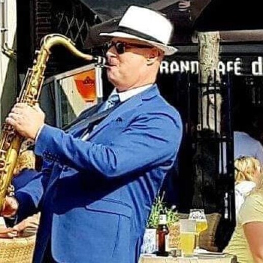 Saxophonist Koog aan de Zaan  (NL) Saxophonist Robert