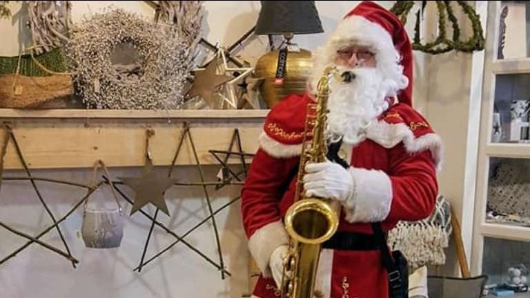 Musical Santa Robert