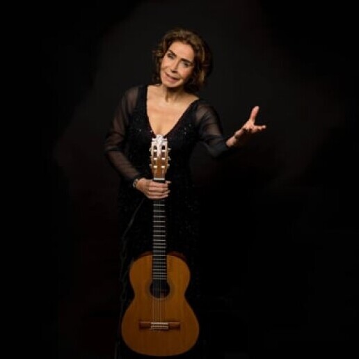 Singer (female) Den Haag  (NL) Fado Singer Nicole