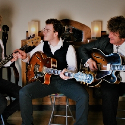 Band Hilversum  (NL) Trio Swingingguitars