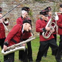 Orchestra Santpoort-noord  (NL) silent orchestra "Soloists, The Old Glory"