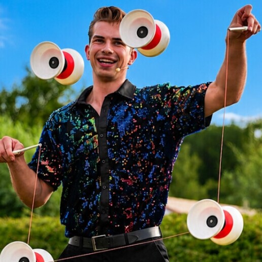 Jongleur Middelburg  (NL) Ezra Veldman's Jongleer Show