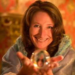 Fortune teller Alphen aan den Rijn  (NL) Walking Soothsayer