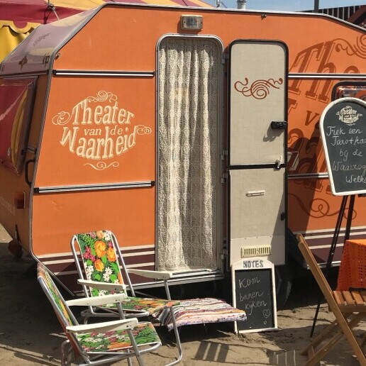 Fortune teller Alphen aan den Rijn  (NL) Theater of Truth