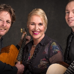 Marcia Bamberg Swing Trio