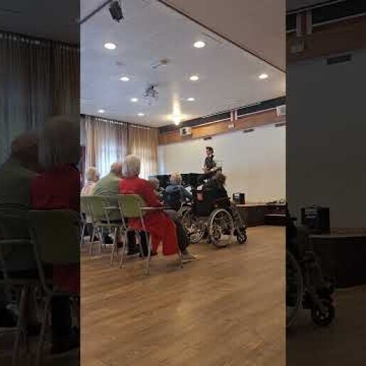 Singer (male) Zwolle  (NL) Singer Walther Pondman