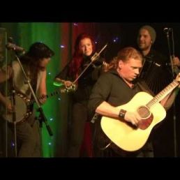 Acting The Maggot - Irish party/folk