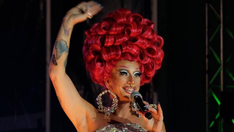 DeeDee -Drag Queen- Presentatie