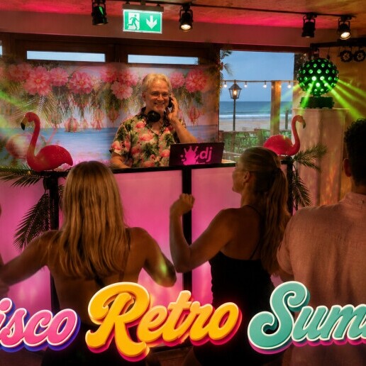 Drive-in show Alphen aan den Rijn  (NL) DISCO RETRO SUMMER! with DJ Mako