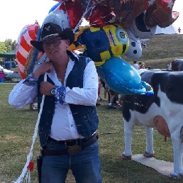 Ballon artiest Den Helder  (NL) Ballonvouwende Cowboy