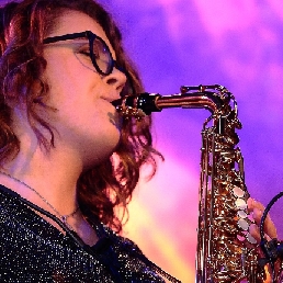 Saxophonist Schipluiden  (NL) Fenna V.