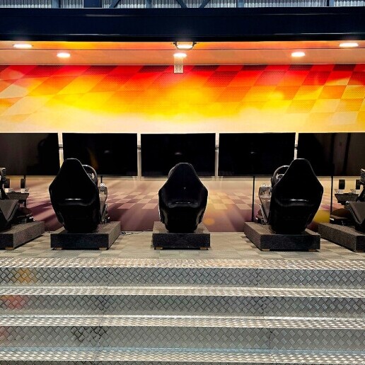 Sports/games Losser  (NL) Racing Room on Wheels 5 Racing Sims