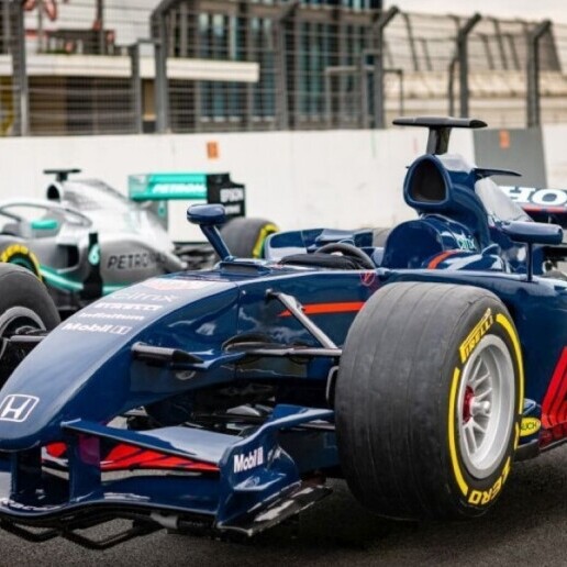 Sports/games Losser  (NL) Fullsize Race Sim Blue