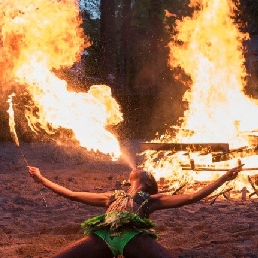 La Negra Fire show with dancers