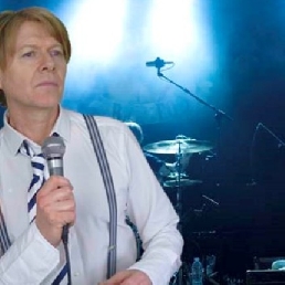 Singer (male) Losser  (NL) David Bowie Tribute (UK)