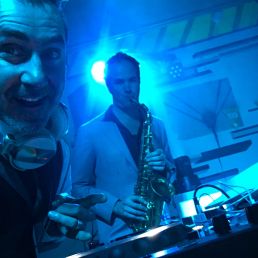 Dj - DeLaFresco met Live SAX!