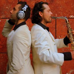 DJ Amsterdam  (NL) Dj - DeLaFresco met Live SAX!