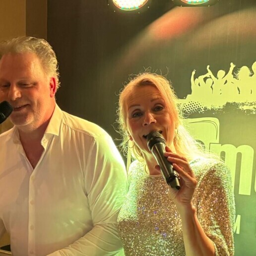 Band Beneden Leeuwen  (NL) Duo Inmost. De band voor elk Event.