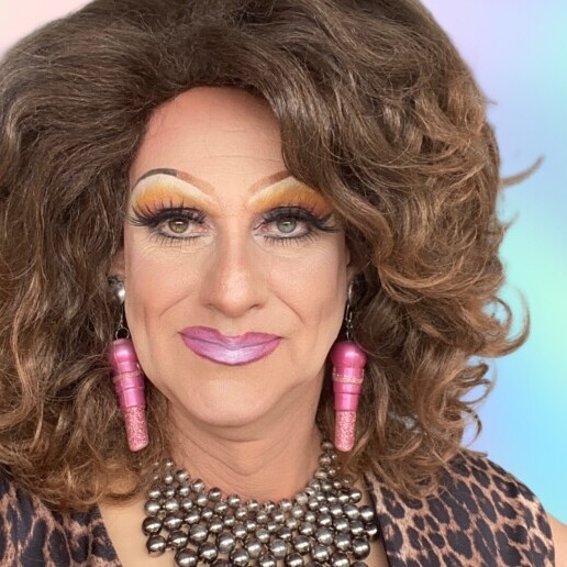 Animatie Echteld  (NL) Piemel Pimpen met Drag Queen Fucksia