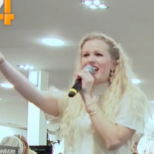 Singer (female) Soest  (NL) Singer Kaily from Starrenburg