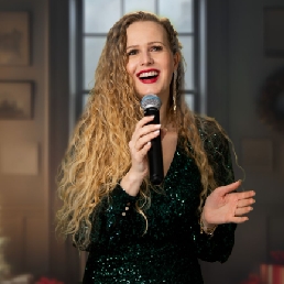 Christmas singer Kaily van Starrenburg