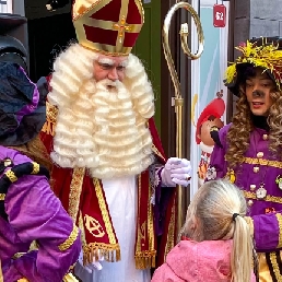 Bezoek van Sinterklaas en 2 Hippe Pieten