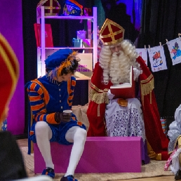 Bezoek van Sinterklaas en 2 Hippe Pieten