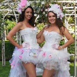 Flower ladies/wedding act/flower girl