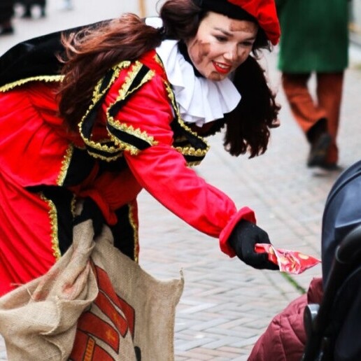Actor Waddinxveen  (NL) Pieten uitdeel hoop actions | Saint