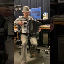 Accordionist Roy Otters