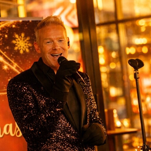 Zanger Tilburg  (NL) Dé Kerstzanger van Nederland!