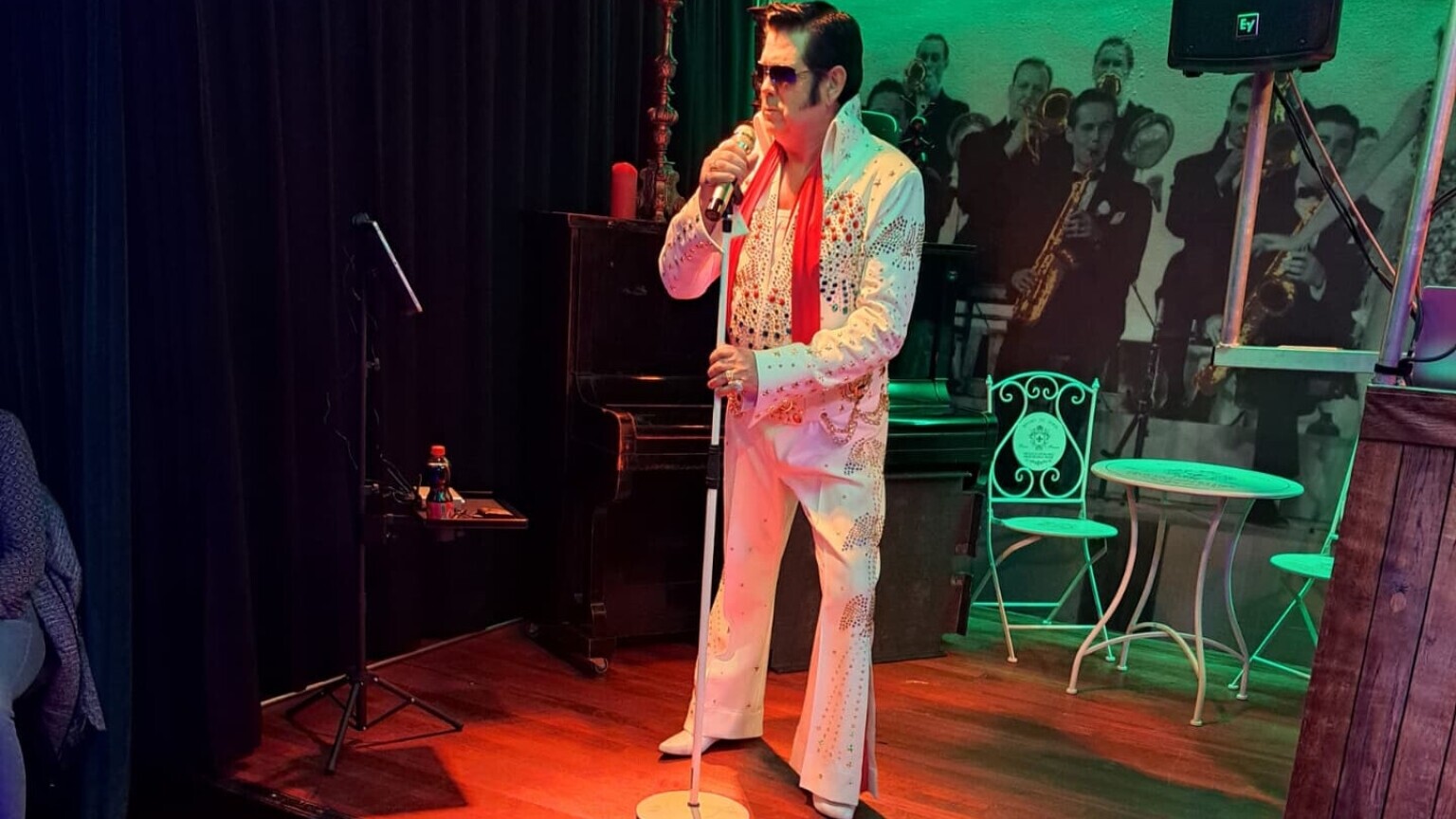 Elvis Presley act