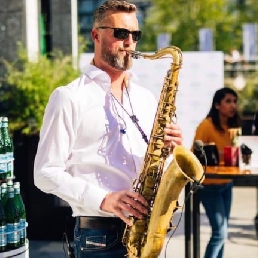 Saxophonist Broek op Langedijk  (NL) Saxperience (live sax incl soundsystem)