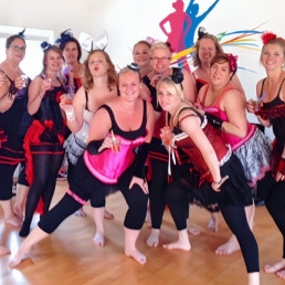 Burlesque workshop met kleding!