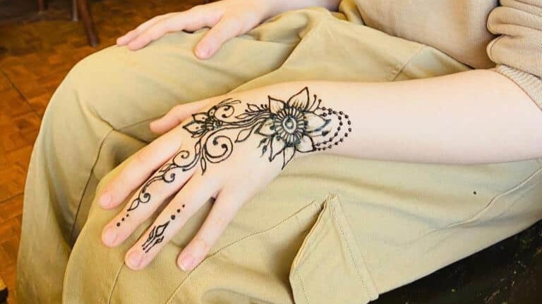 Henna, mehndi