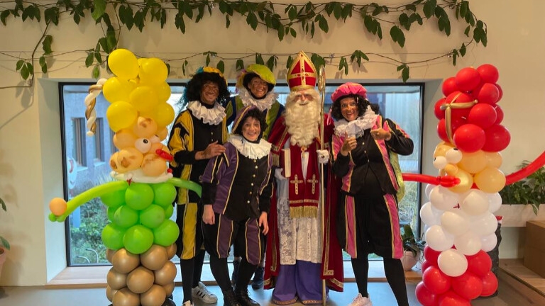 De Hulpsinterklaas met Goochelpieten