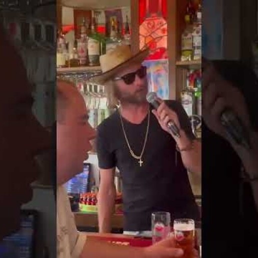 Zanger Amsterdam  (NL) Geert Krijn speelt