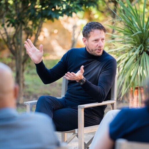 Speaker Oosterwolde  (Gelderland)(NL) Inspirerende executive sessies over AI