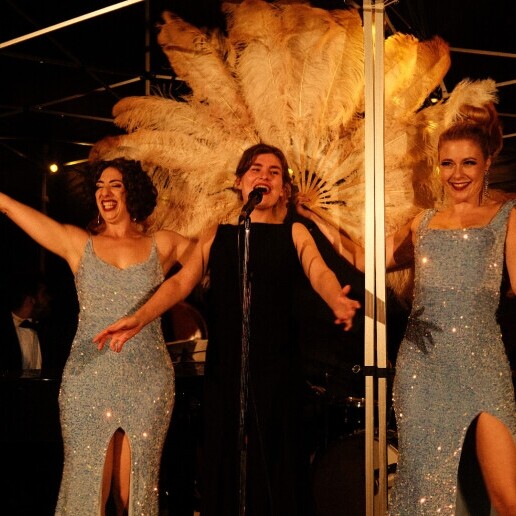 Band Amsterdam  (NL) Live Jazzband met Burlesque Danseressen