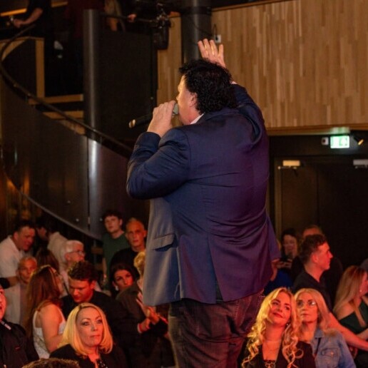 Zanger Emmen  (NL) Chris de Roo