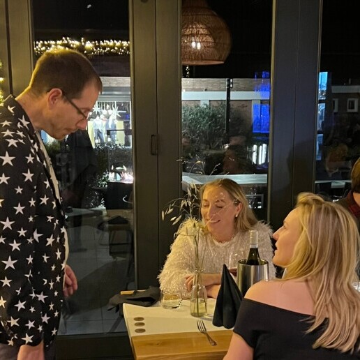 Goochelaar Tolbert  (NL) Tafelgoochelaar Tim Wijst