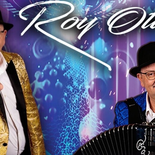 Accordionist Apeldoorn  (NL) Accordionist/Singer Roy Otters.