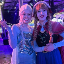 Karakter/Verkleed Diemen  (NL) Sneeuwzusjes Anna en Elsa inhuren