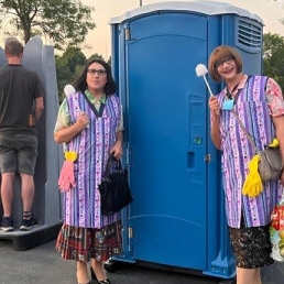 Toilet mistresses Annie & Lenie