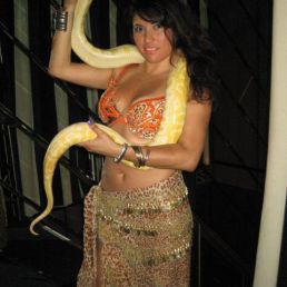 Antonella belly dancer