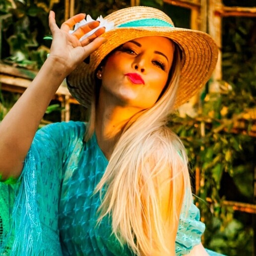 Actor Rotterdam  (NL) Hostess - Ibiza Style